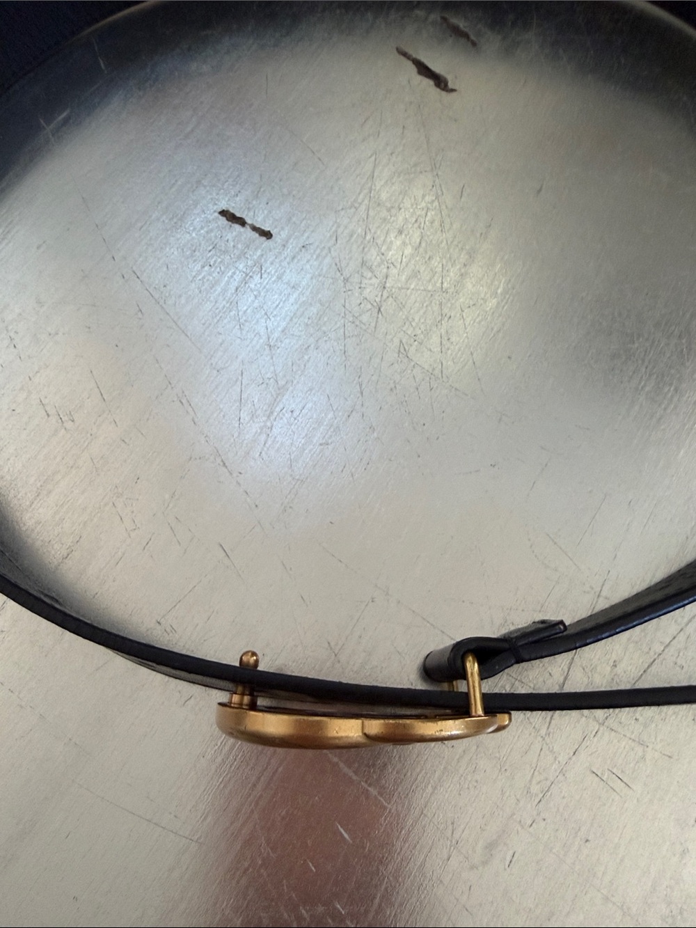 Gucci Black Leather Belt with Antiqued Gold Double G Buckle - Picture 6 of 7